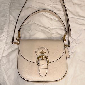 Kleo Shoulder Bag 23